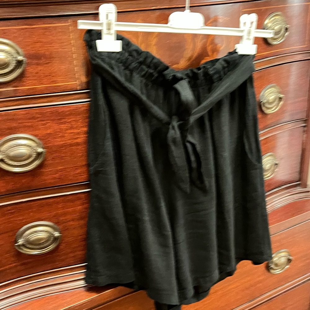 Linen Shorts - Picture 4 of 8